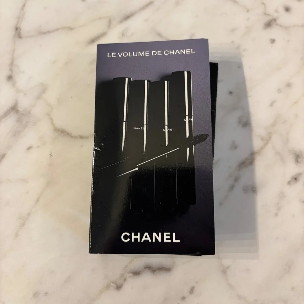 Chanel Le Volume de Chanel Mascara 10 Noir Travel Size Sample 1g 0.03oz New